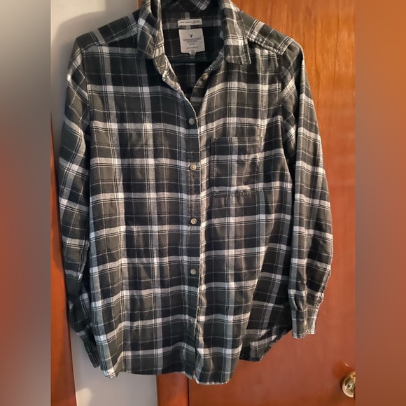 American Eagle super soft blue, green and white flannel - Picture 5 of 6